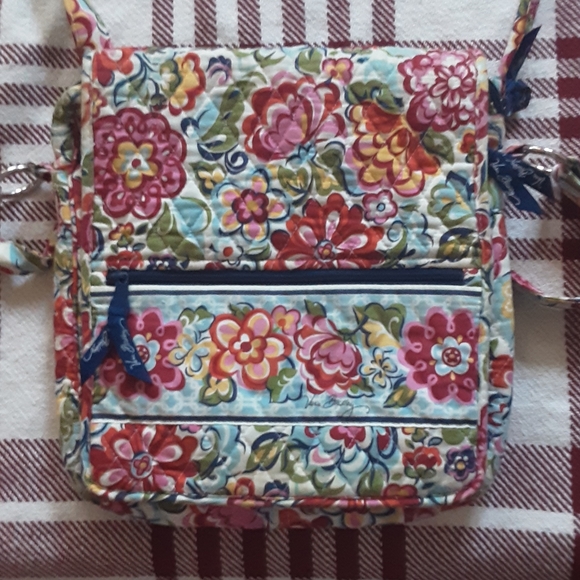Vera Bradley - Picture 1 of 7